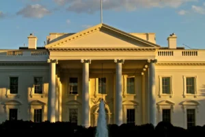 The White House in Washington, DC, where President Donald Trump plans to meet New York Mayor-elect Zohran Mamdani to discuss public safety, affordability, and city–federal relations.