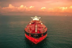 Illustrative image of a large oil tanker at sea representing global oil shipments amid rising tensions in the Strait of Hormuz